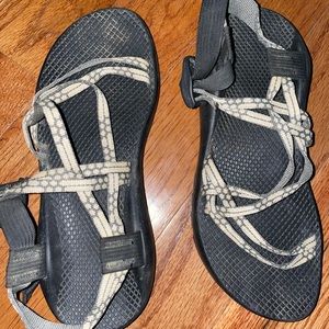 Chacos size 9
